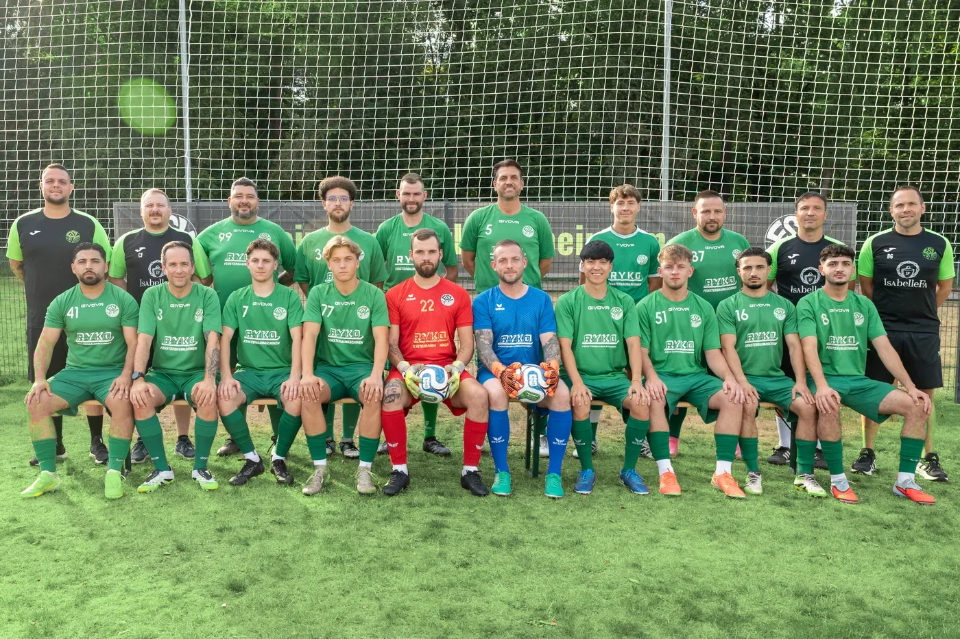 Mannschaftsfoto der Herren des FSV Eisingen